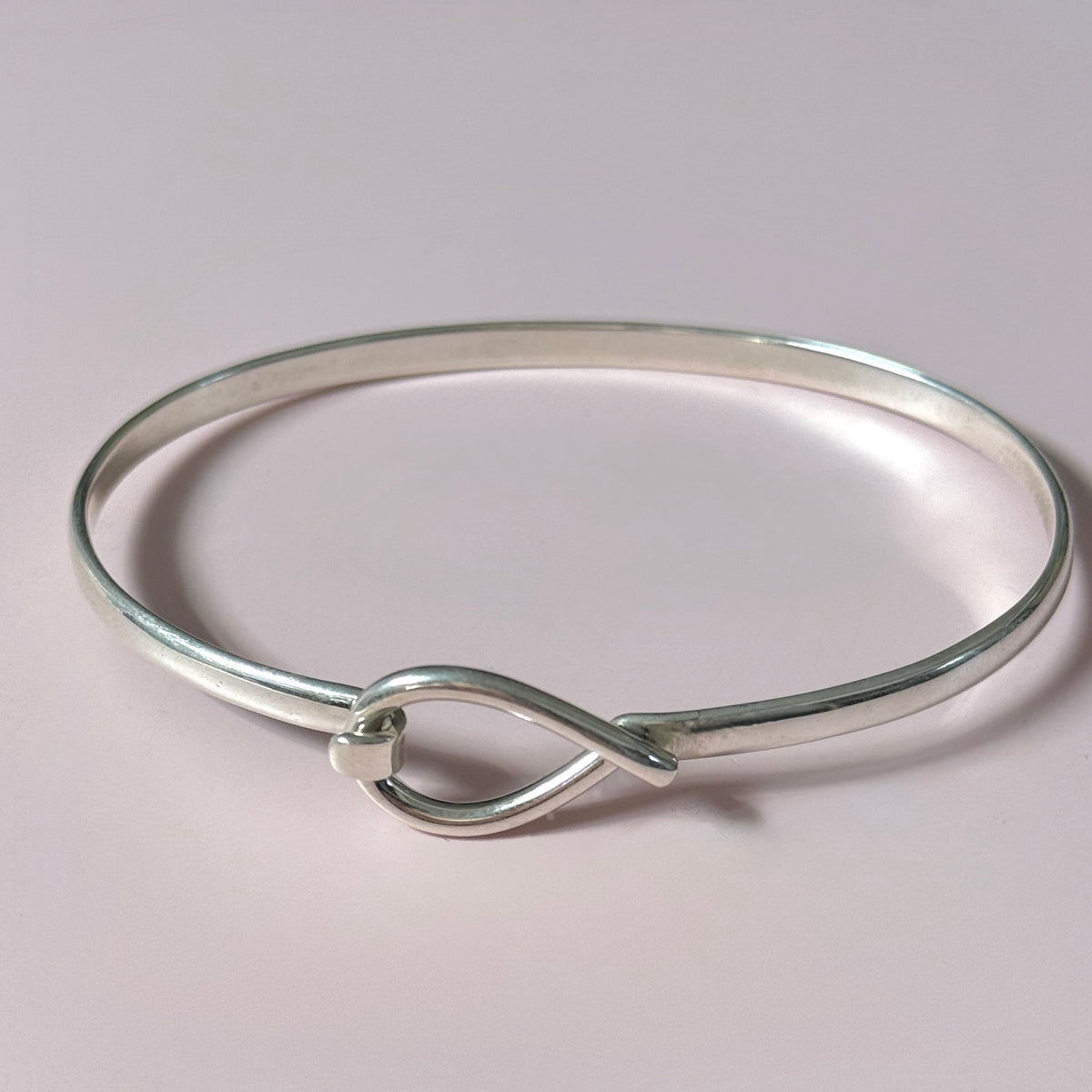 Sterling Silver Loop and Hook Bracelet – Milina London