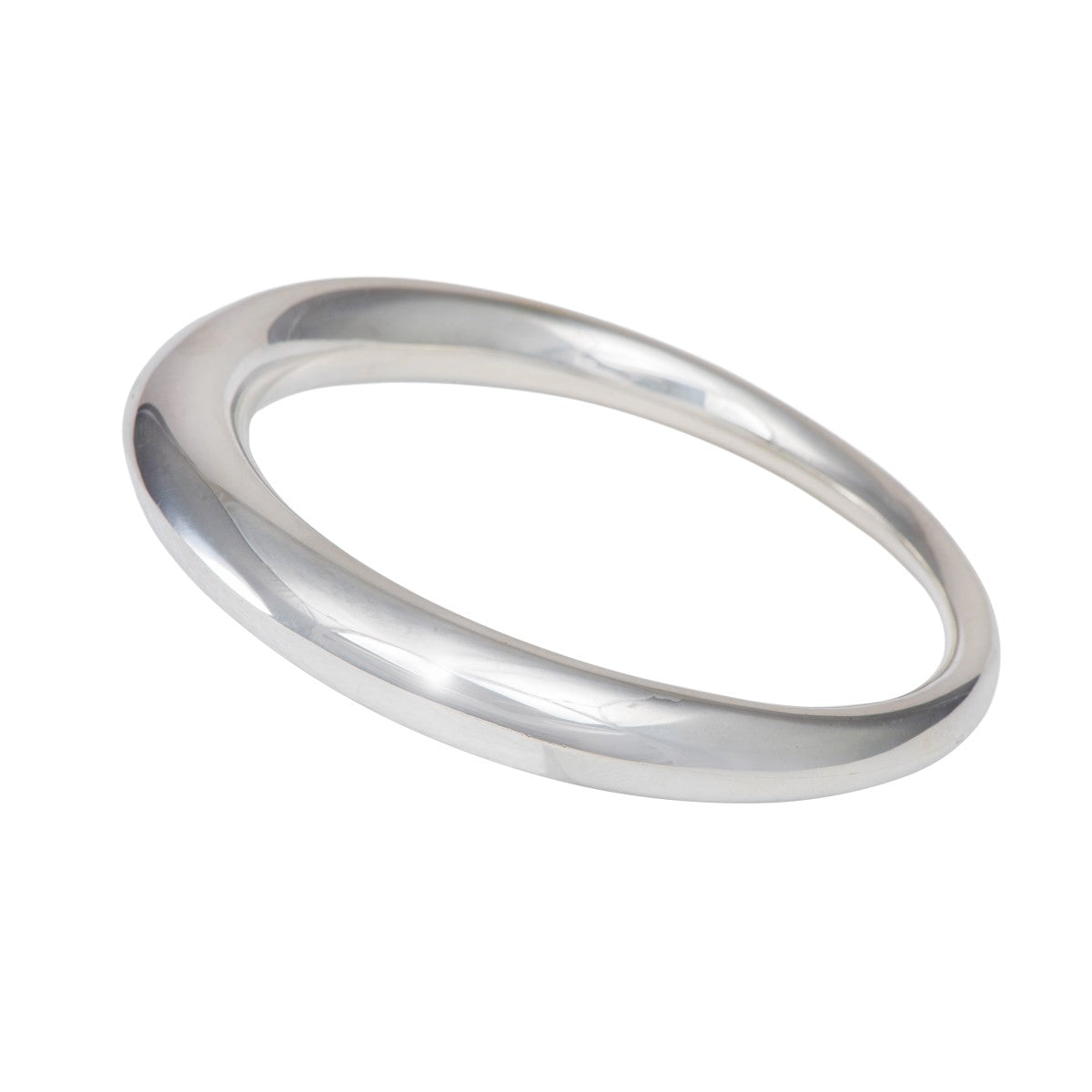 Chunky Silver Round Bangle with a Graduated Tapered Design