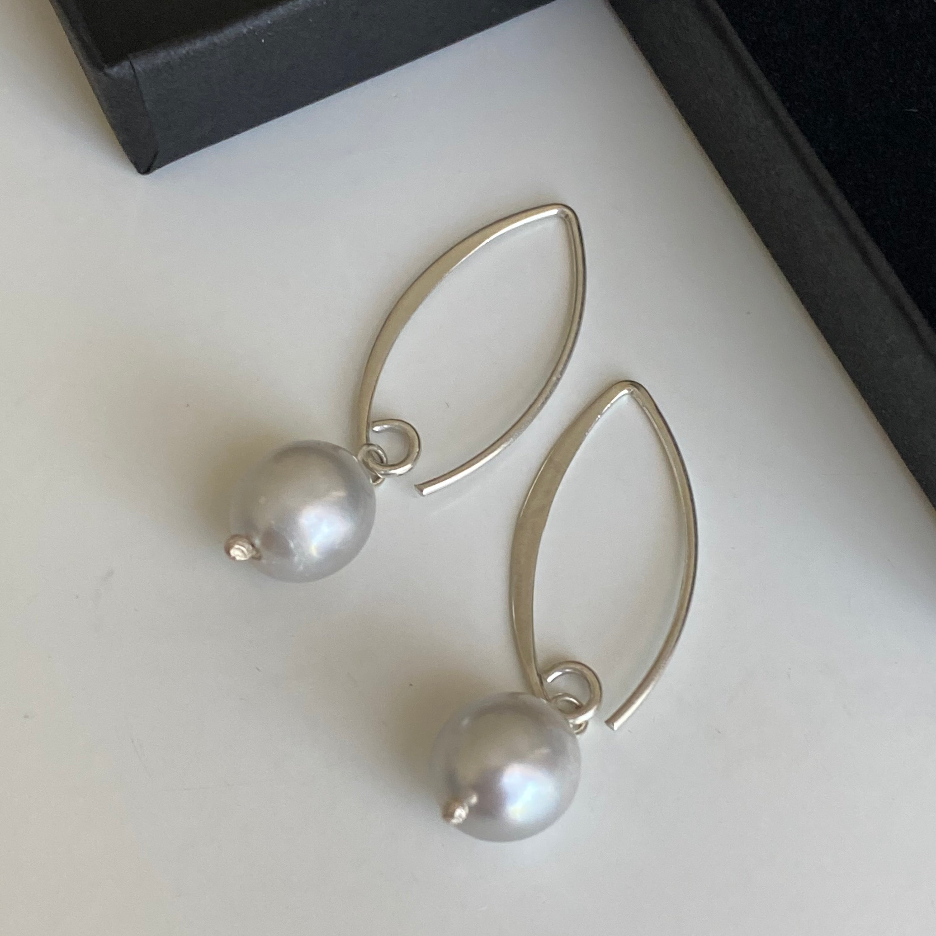Sterling Silver Threader Hook Earrings - Grey Pearl