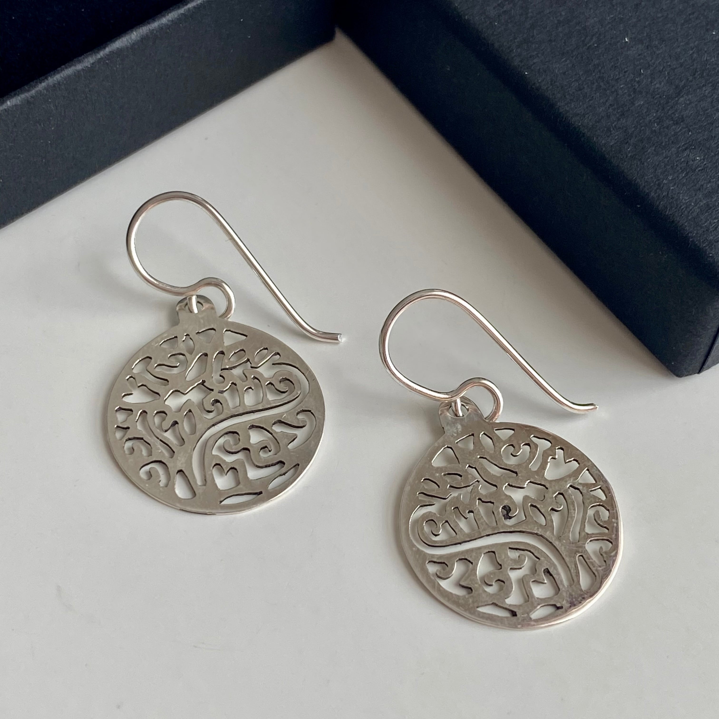 Round Earrings With Intricate Filigree Work