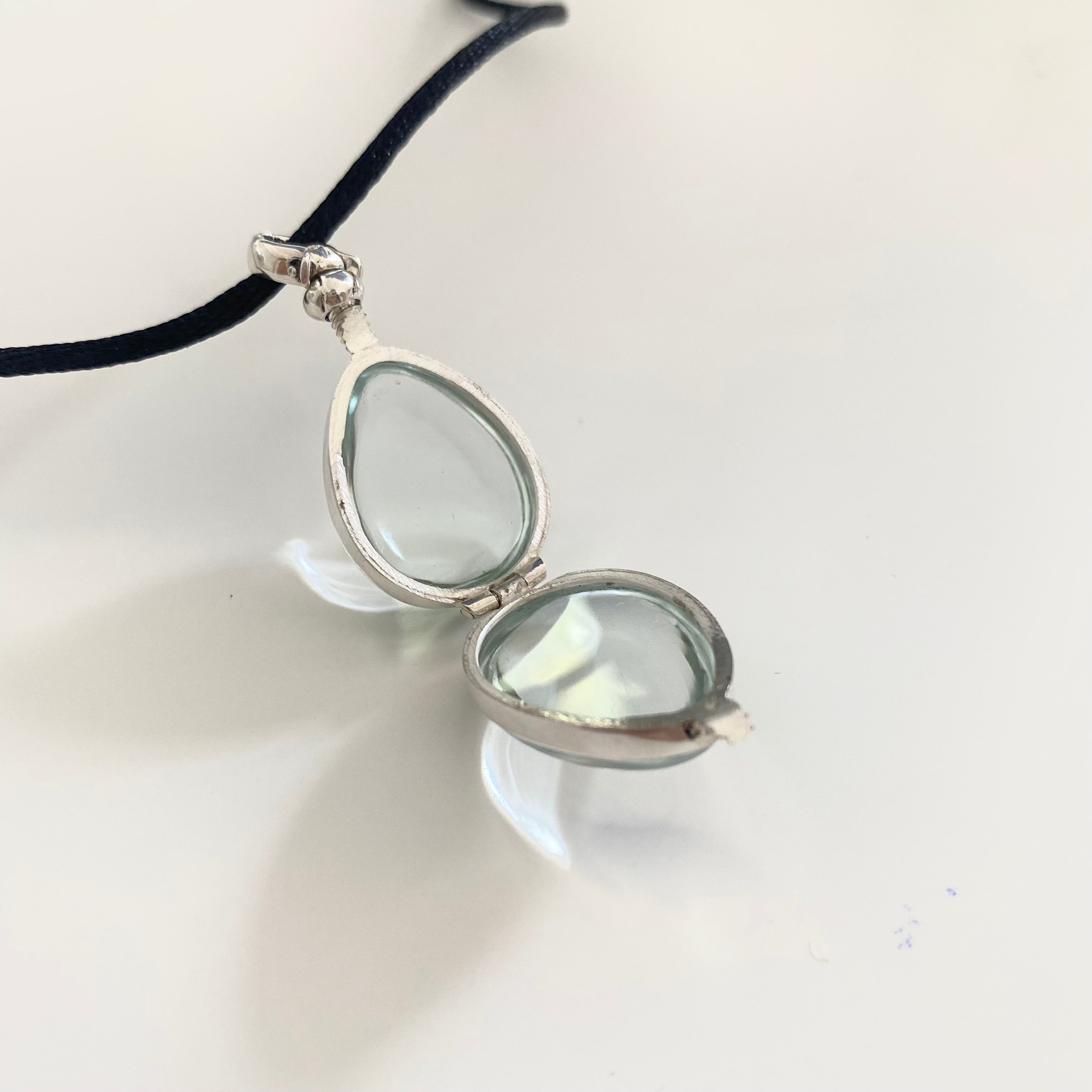 Tear Drop Silver Locket - Milina London Jewellery