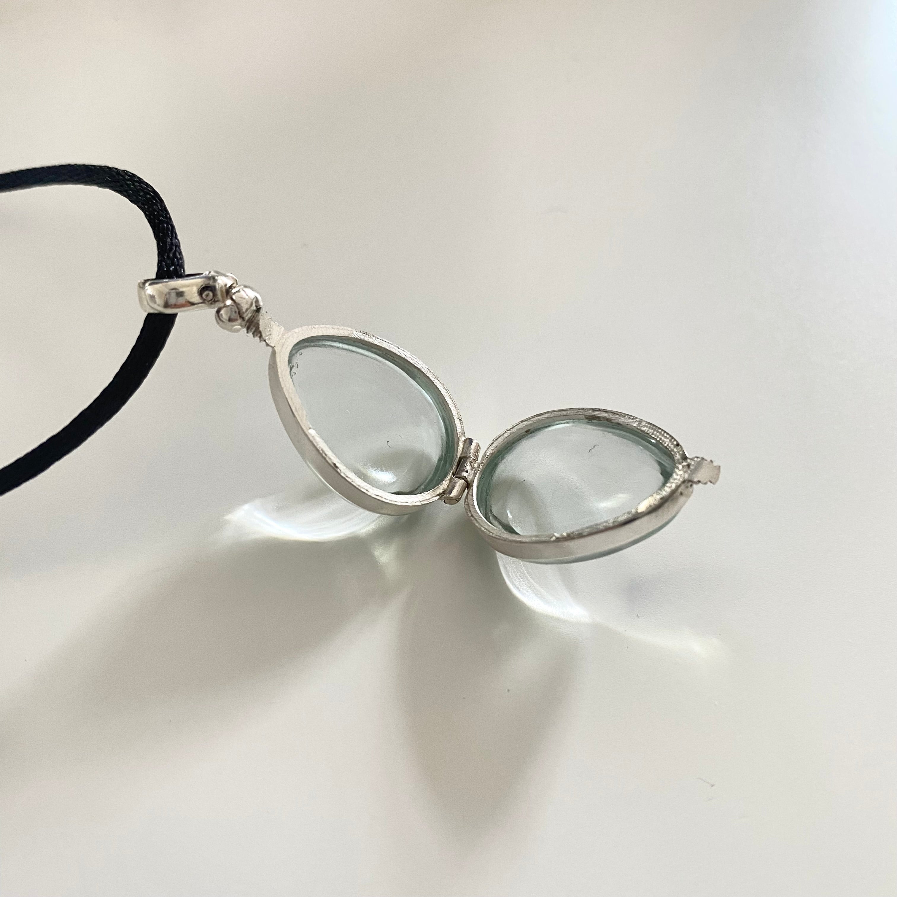 Tear Drop Silver Locket - Milina London Jewellery