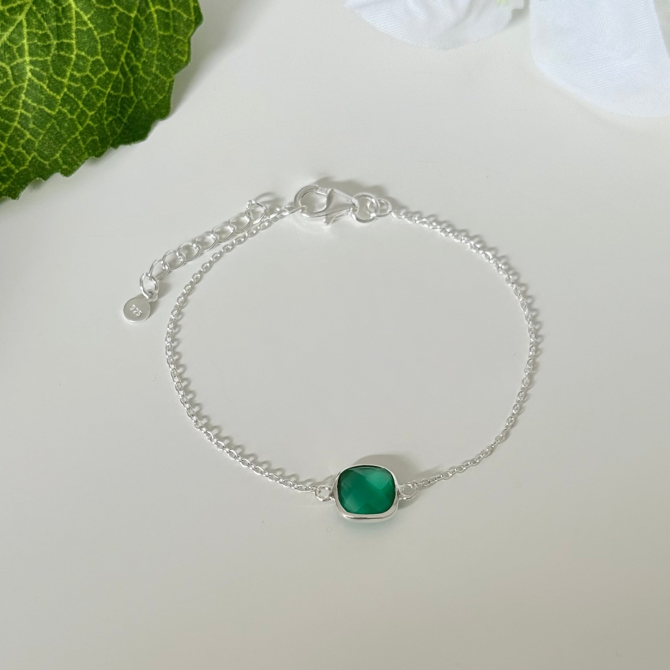 Minimal Adjustable Bracelet in Sterling Silver with a Square-Shaped Green Onyx Gemstone