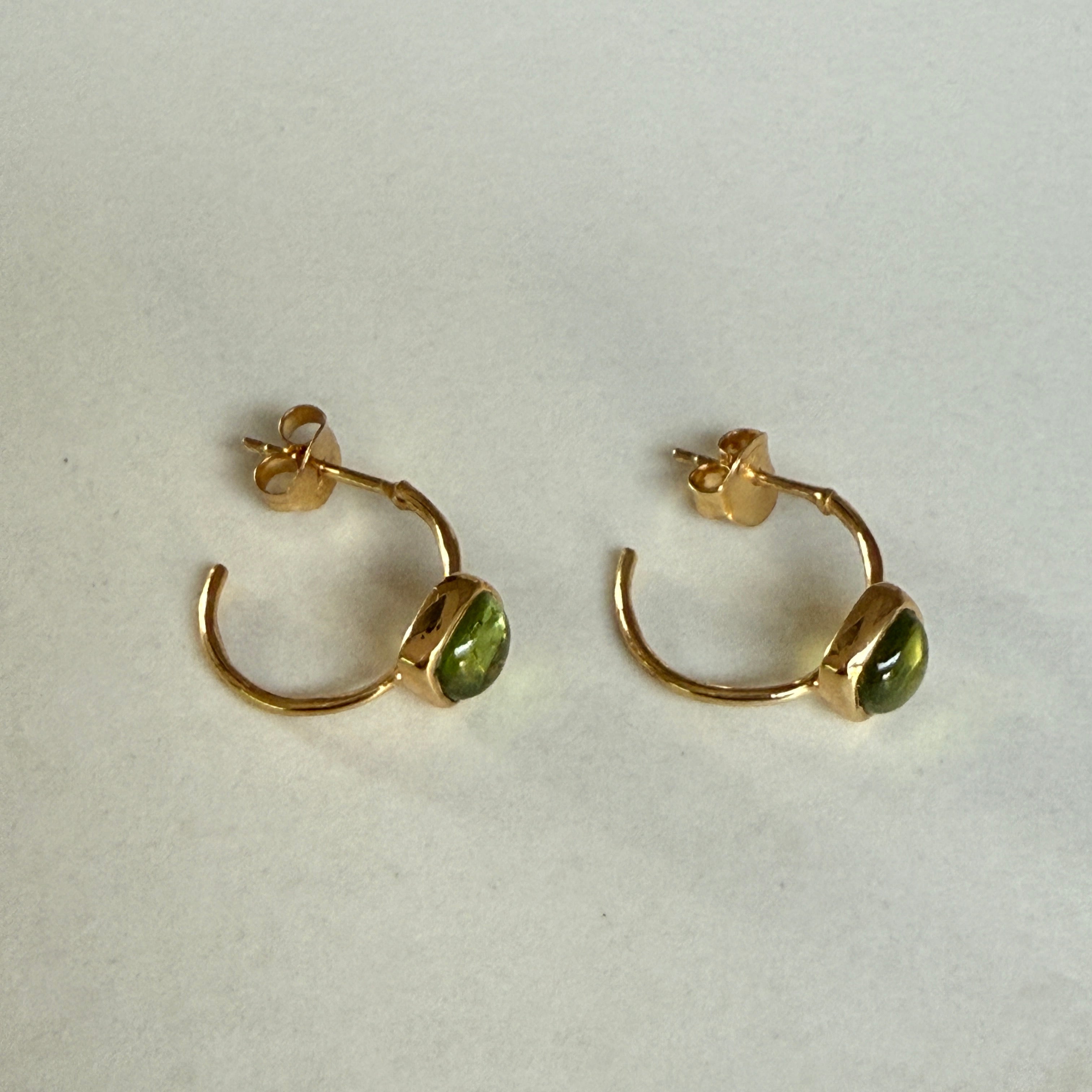 Minimal Gold Plated Sterling Silver Small Hoops with a Square Cabochon Gemstone - Peridot
