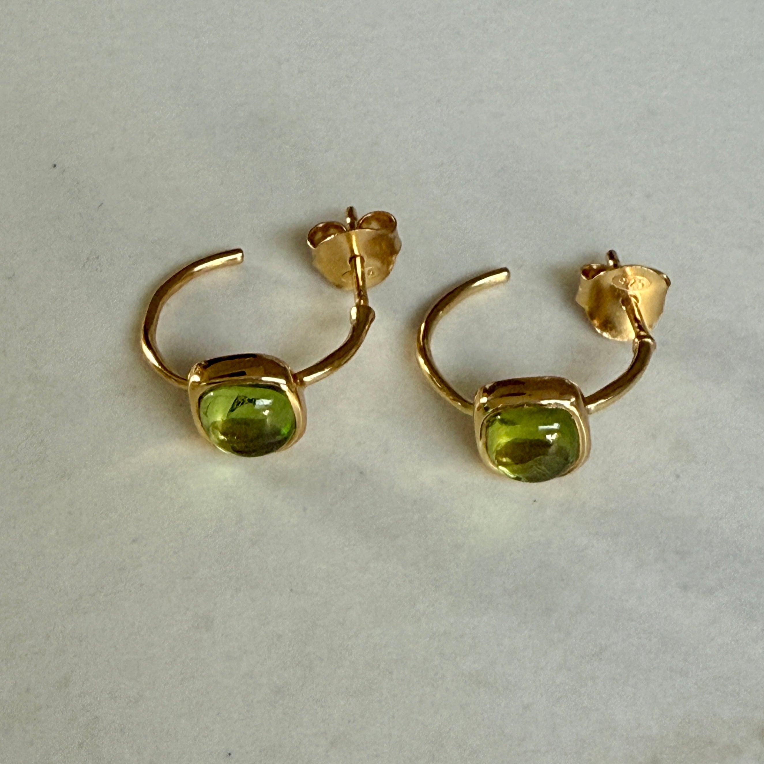 Minimal Gold Plated Sterling Silver Small Hoops with a Square Cabochon Gemstone - Peridot