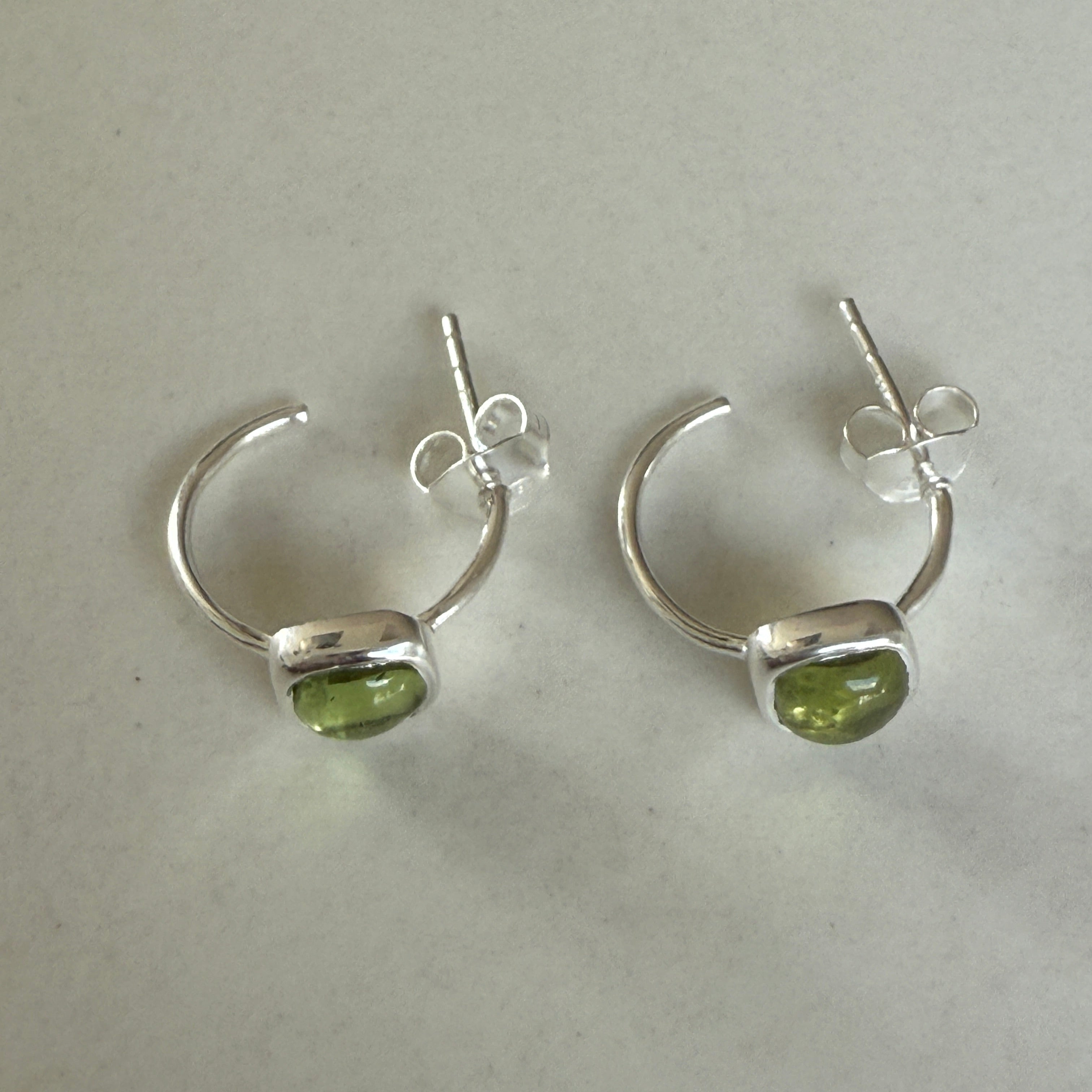 Minimal Sterling Silver Small Hoops with a Square Cabochon Gemstone - Peridot