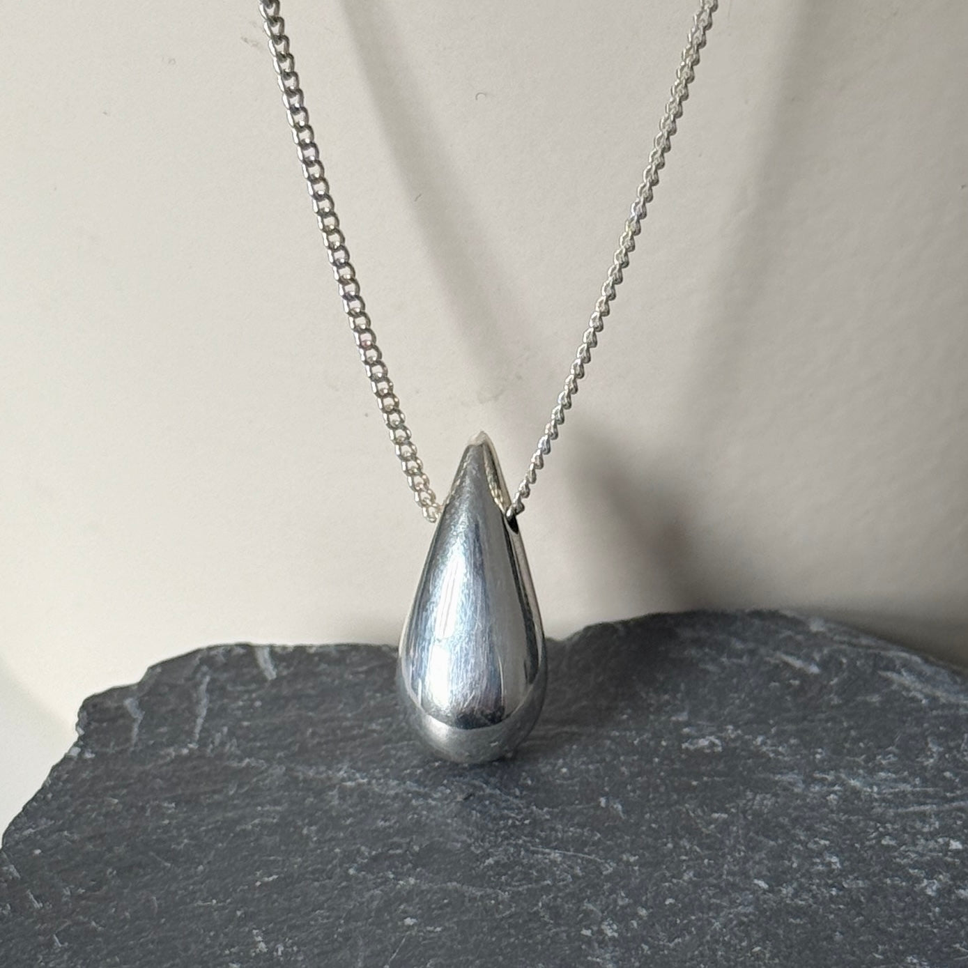 Fine Silver Necklace with Teardrop-Shaped Pendant