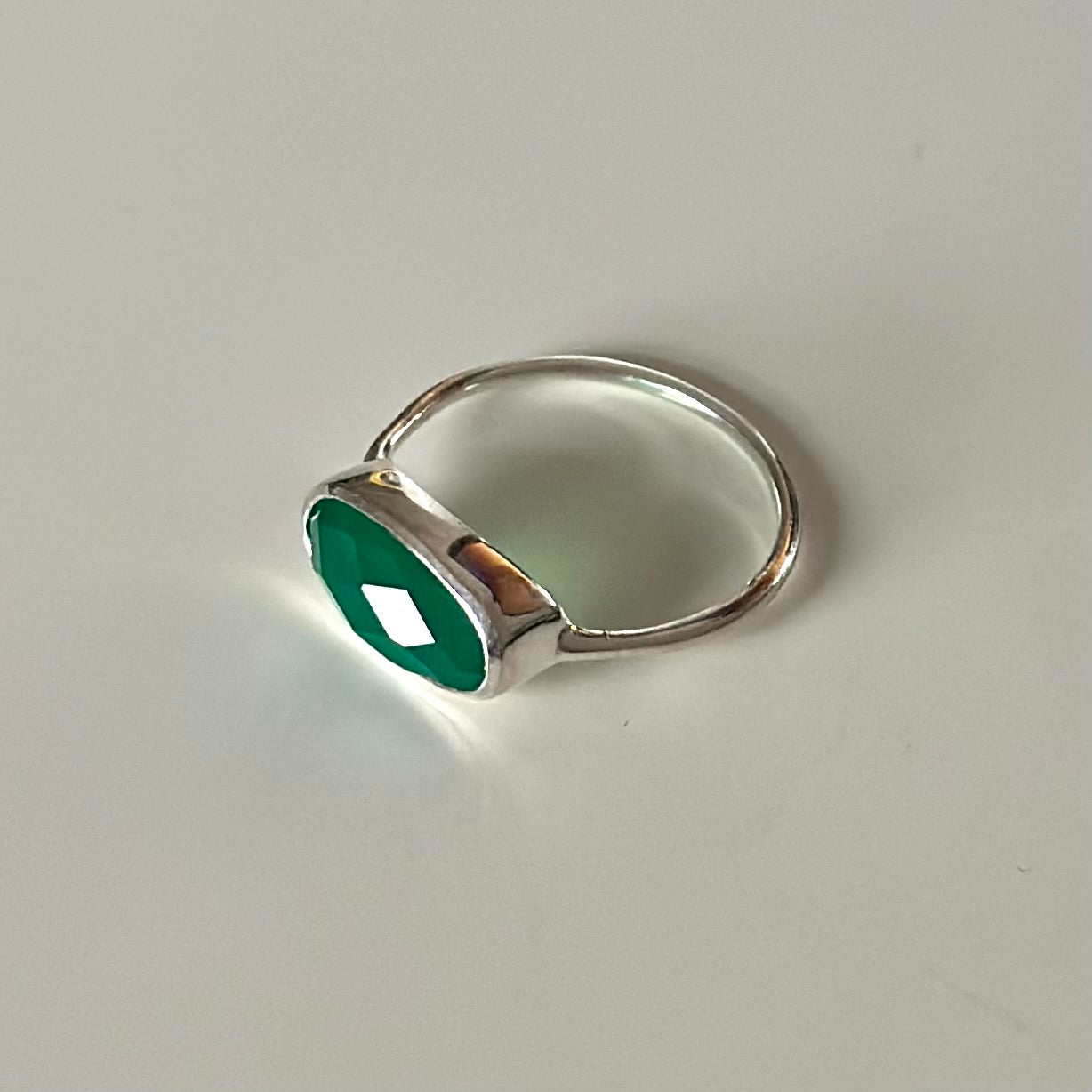 Faceted Oval Cut Natural Gemstone Sterling Silver Fine Band Ring - Green Onyx