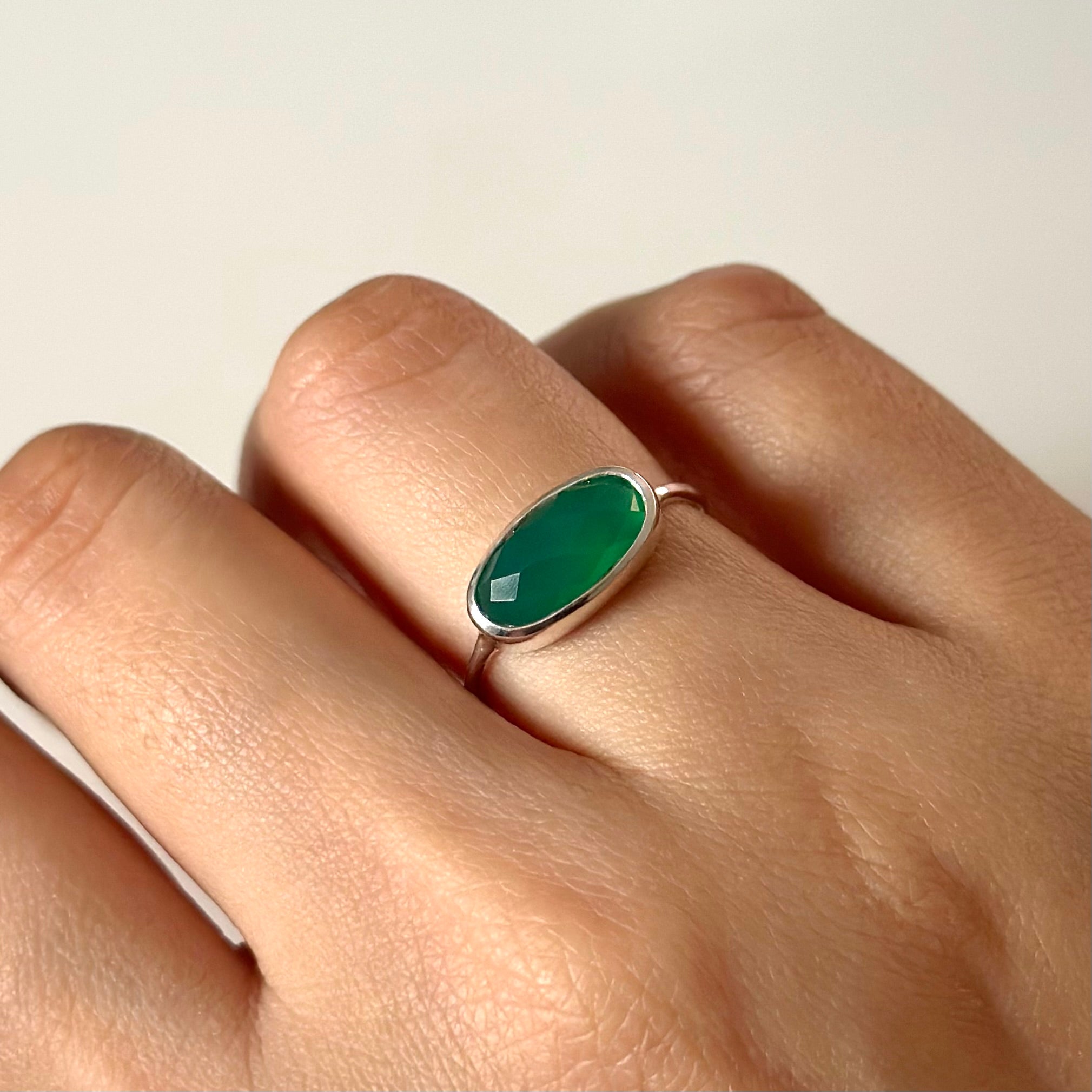 Faceted Oval Cut Natural Gemstone Sterling Silver Fine Band Ring - Green Onyx