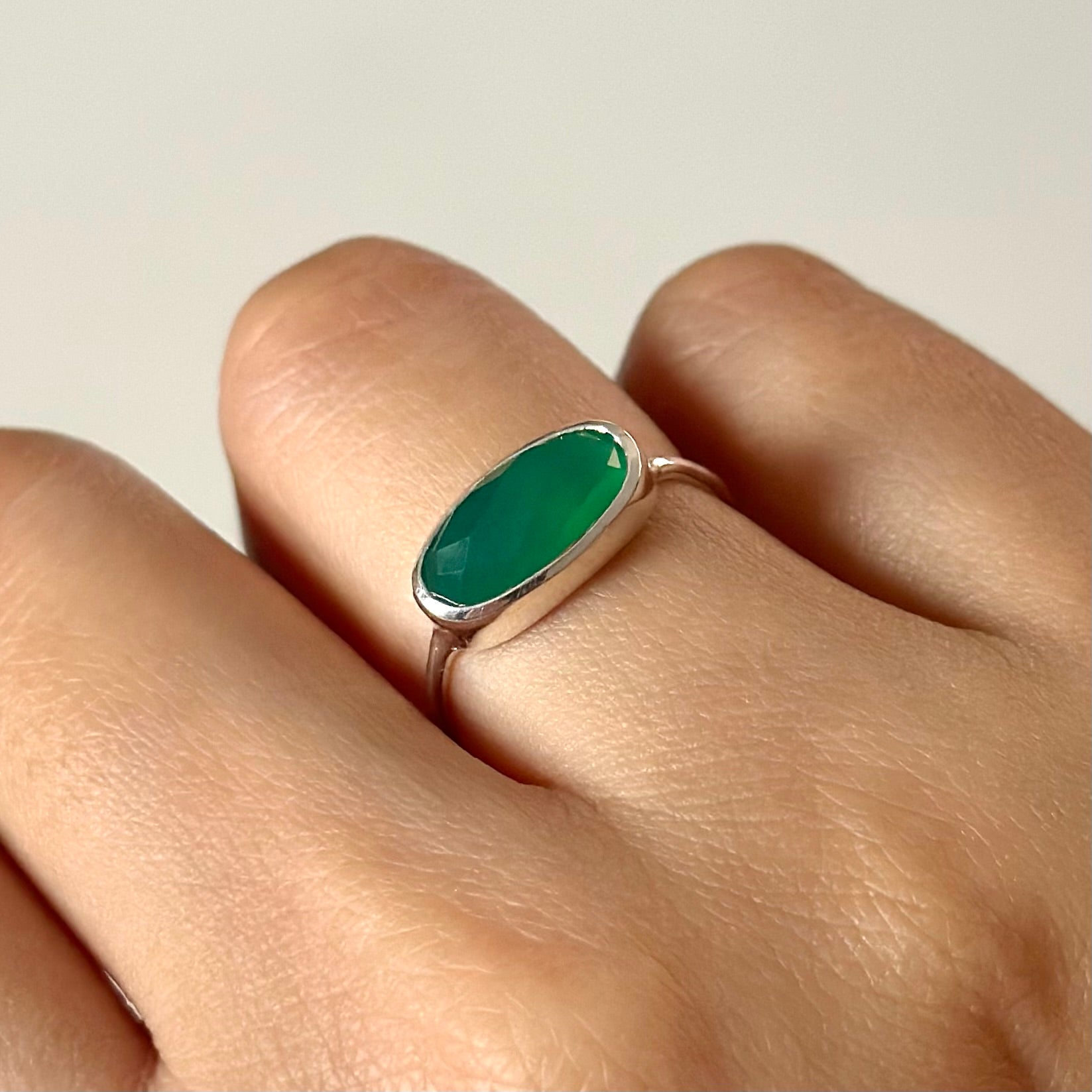 Faceted Oval Cut Natural Gemstone Sterling Silver Fine Band Ring - Green Onyx