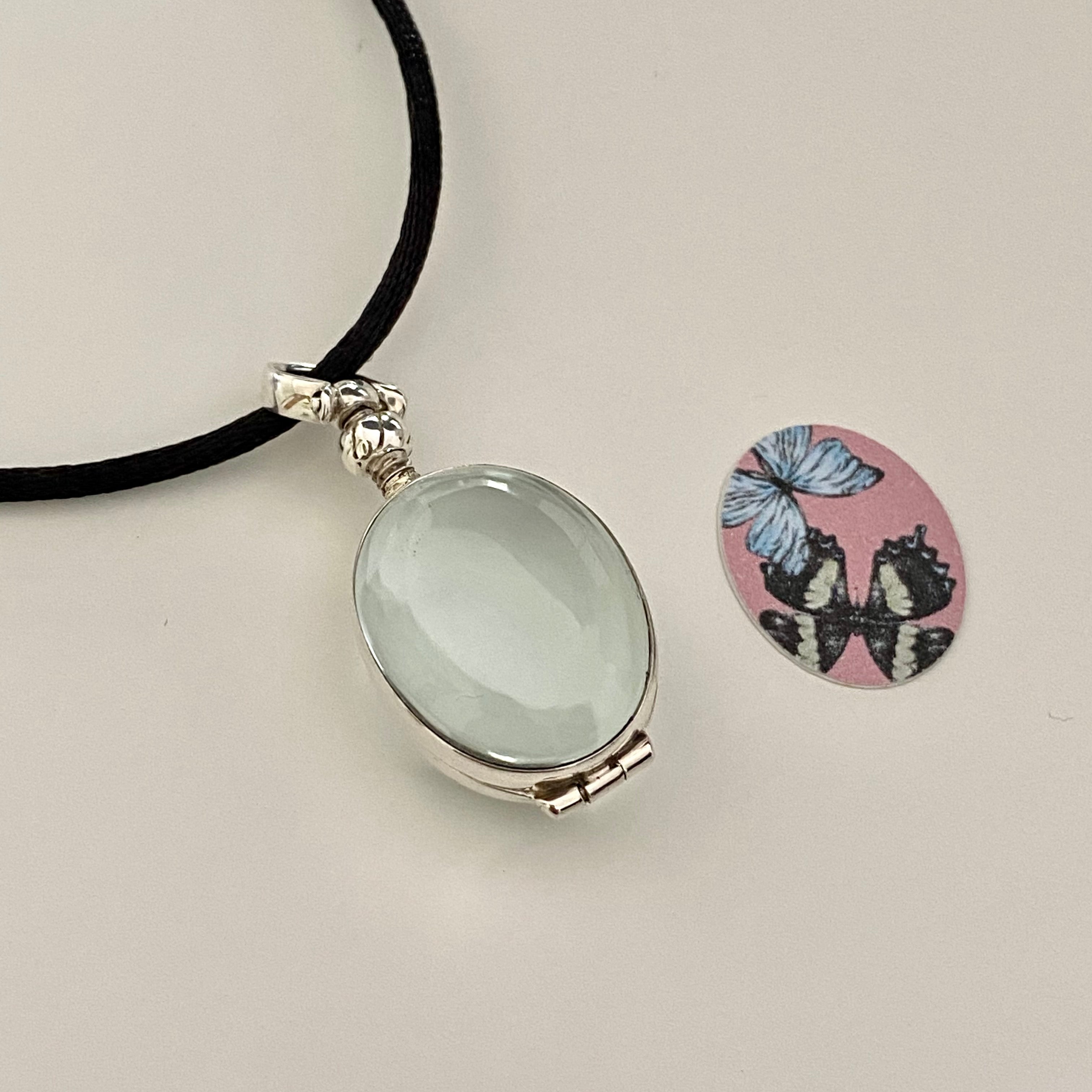 Oval Silver Locket - Medium