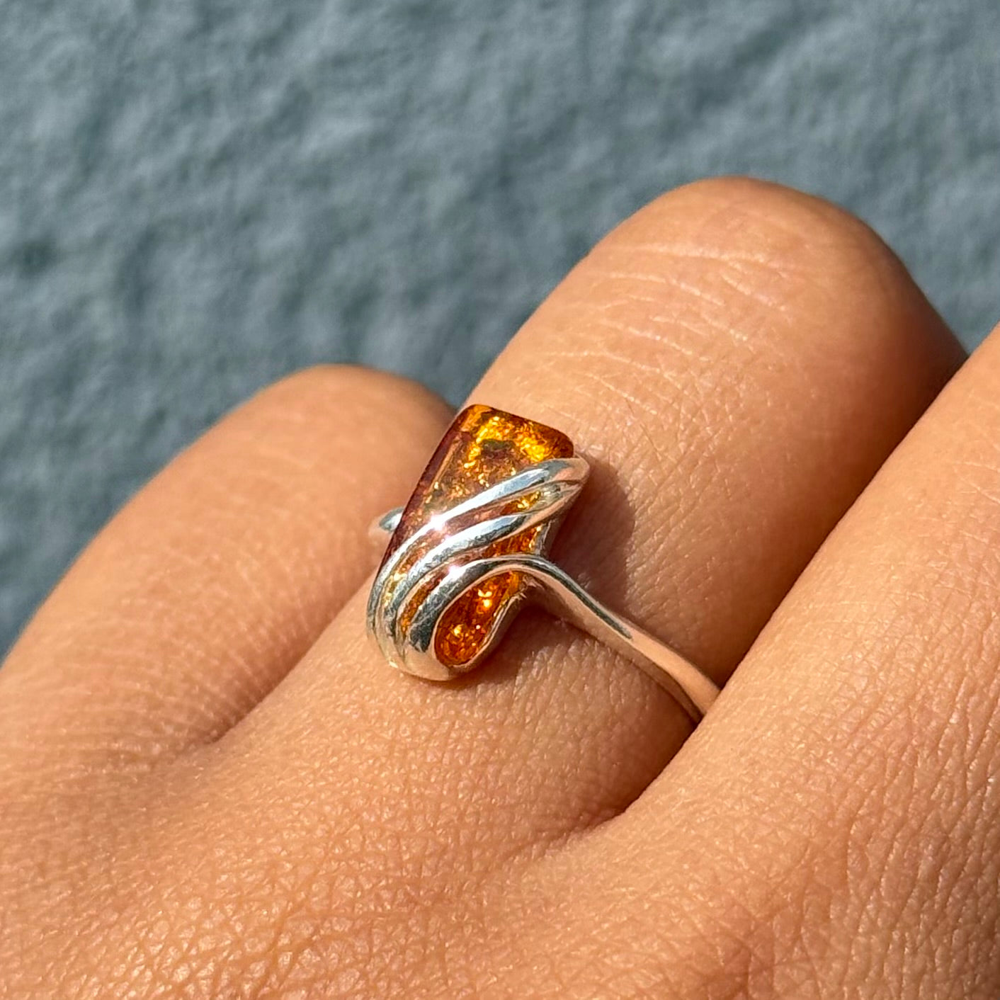 Adjustable 925 Sterling Silver Ring with Genuine Baltic Amber in a rectangular shape