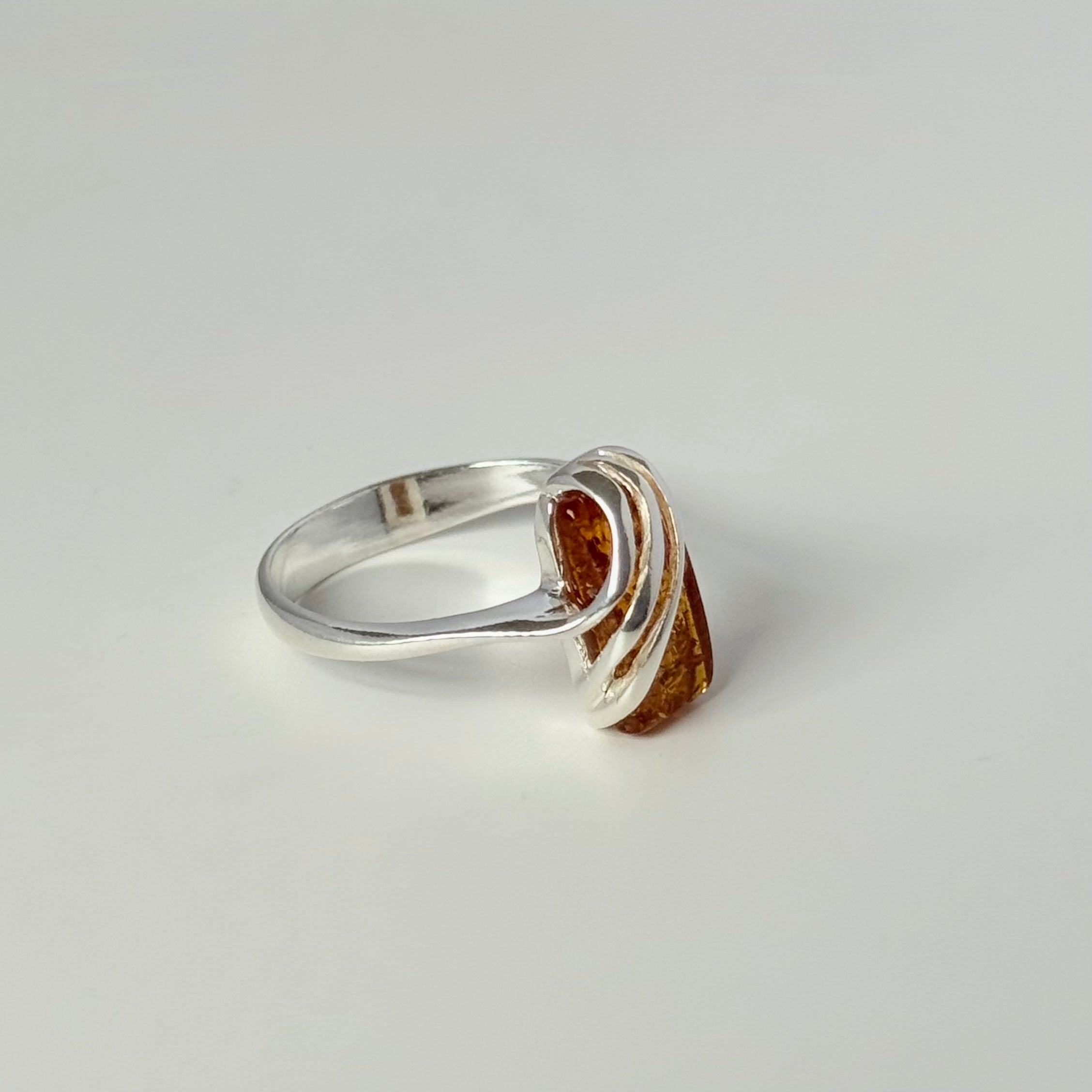 Adjustable 925 Sterling Silver Ring with Genuine Baltic Amber in a rectangular shape