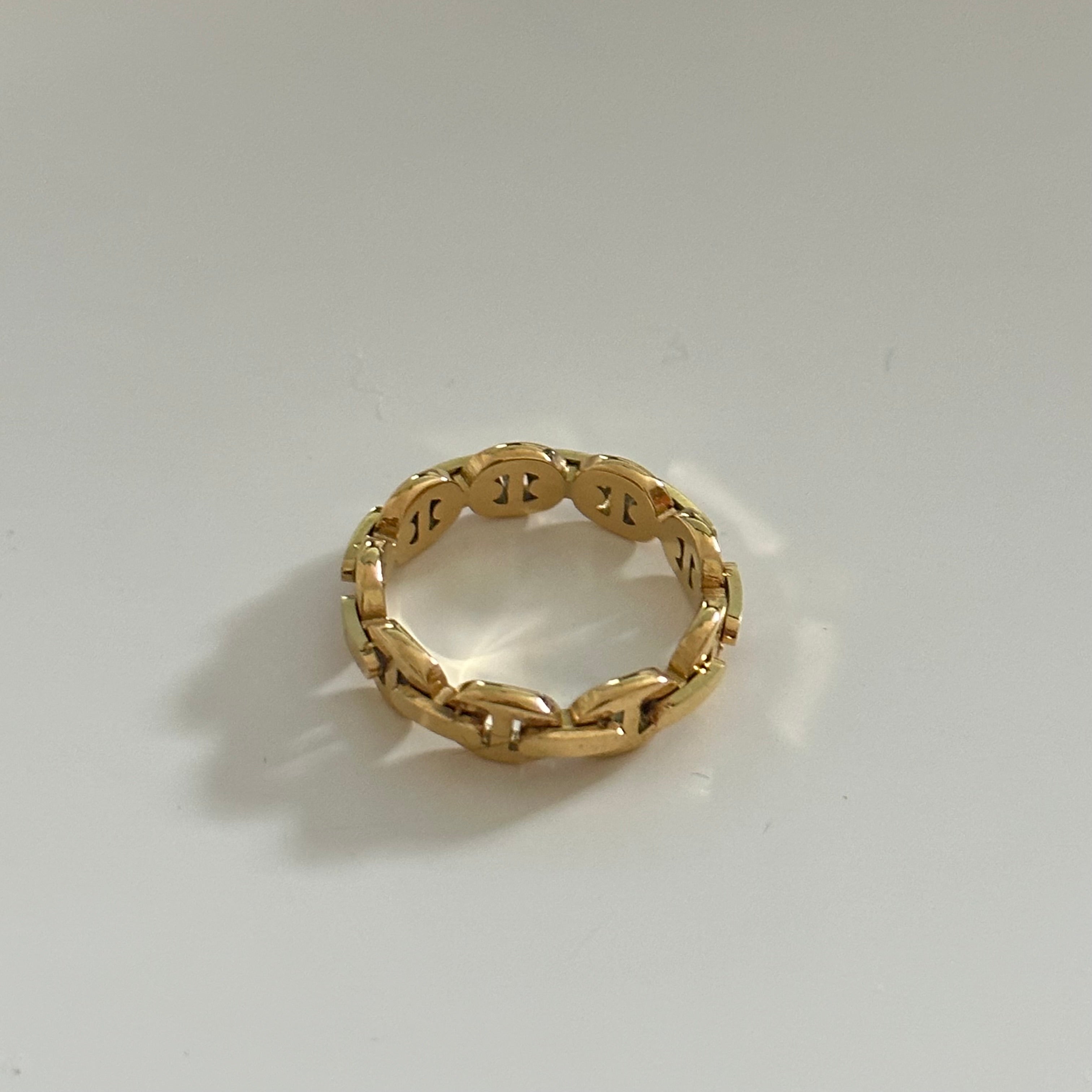 Small Links Ring in 18k Gold Plated Brass - The Lilya Ring