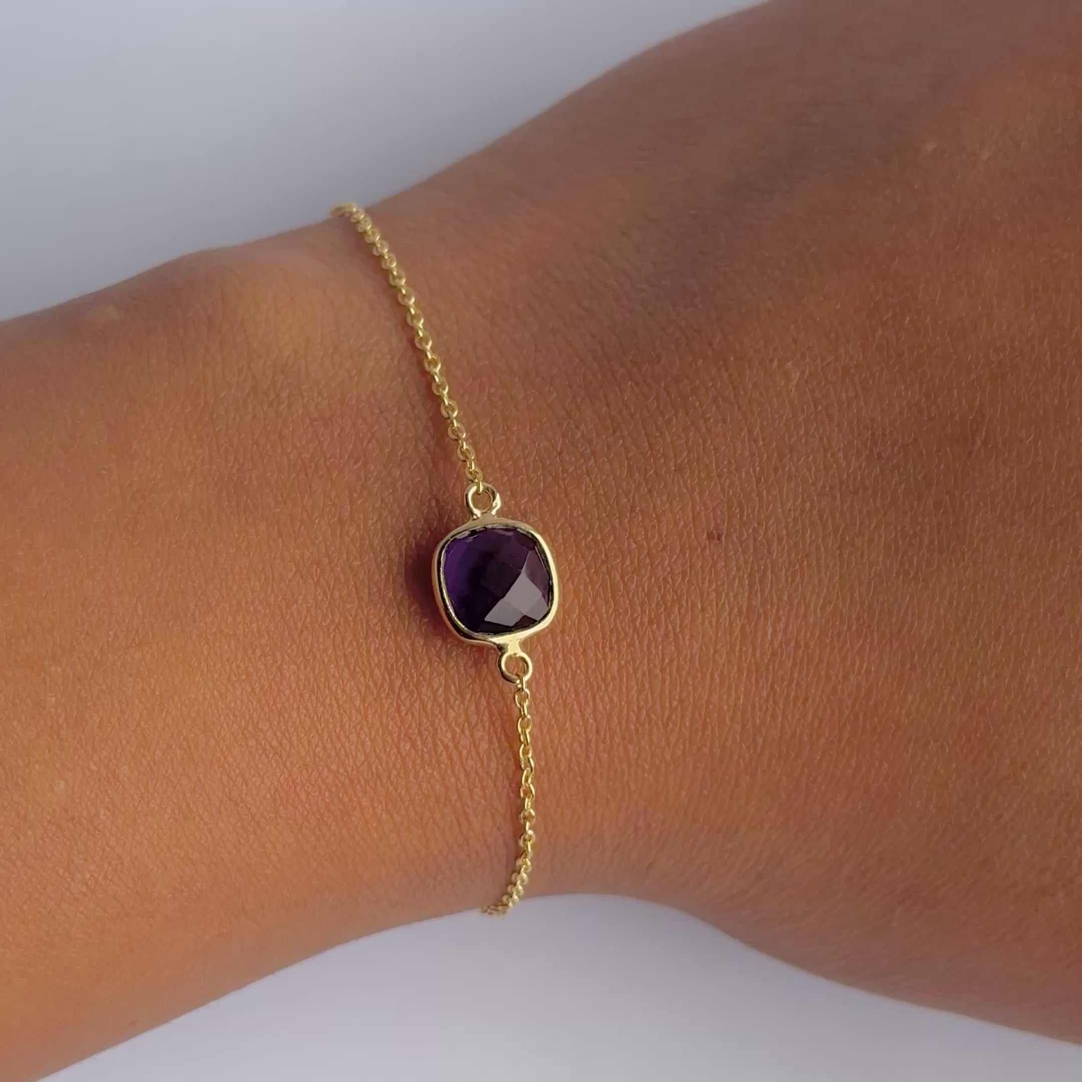Minimal Adjustable Bracelet in 3 micron 18k Gold Plated Sterling Silver with a Squared Shaped Amethyst Gemstone