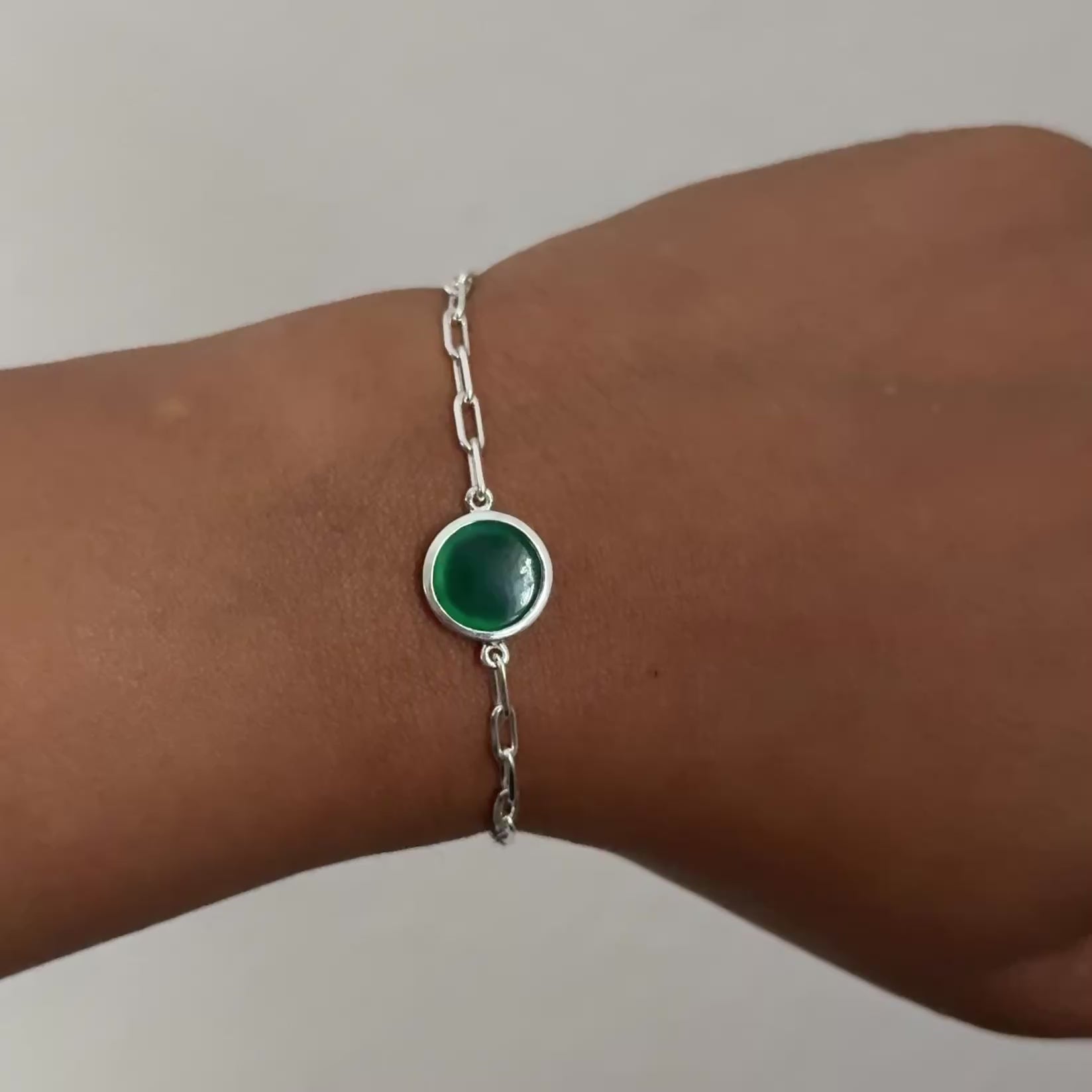 Sterling Silver Paperclip Link Chain Adjustable Bracelet with Round Green Onyx Gemstone