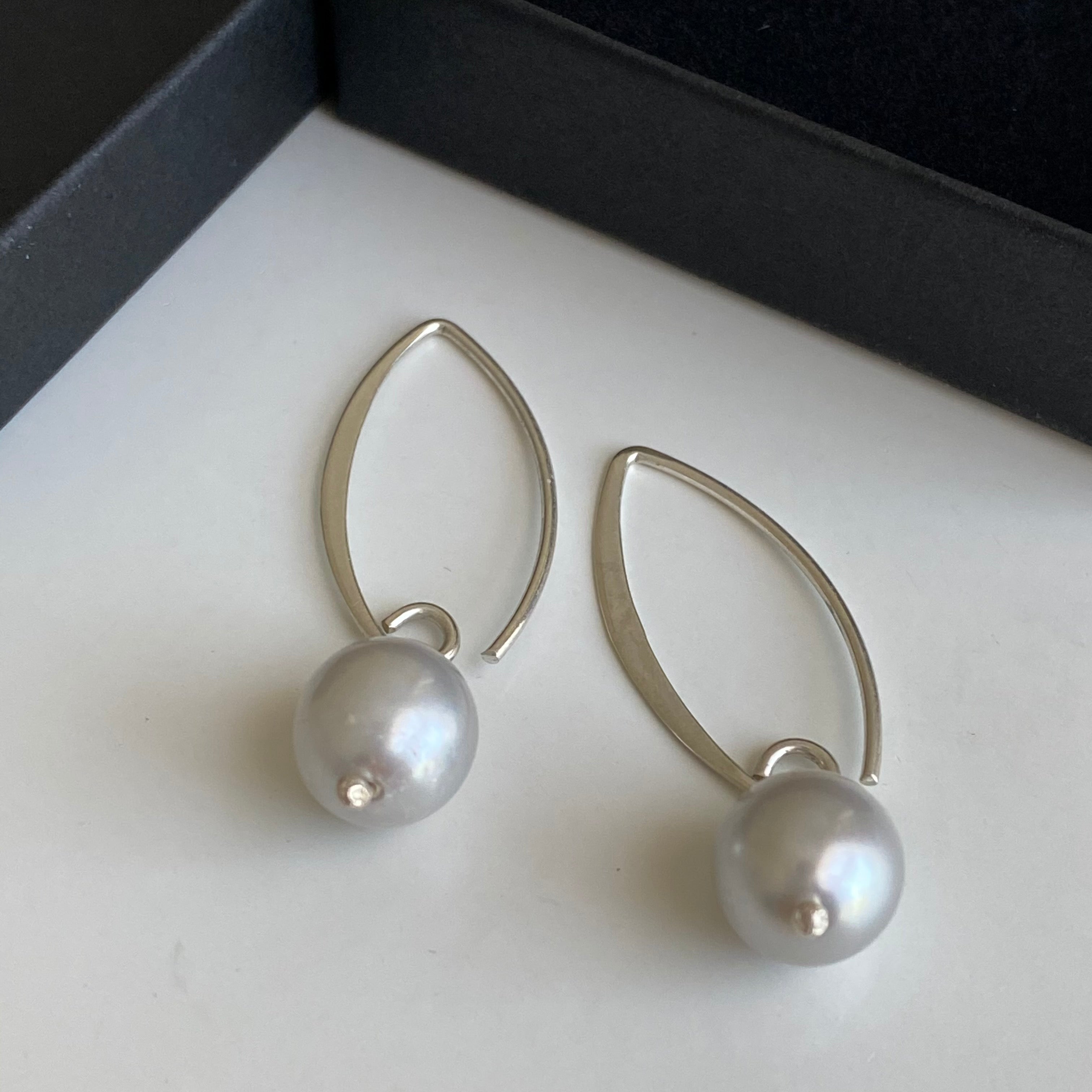 Sterling Silver Threader Hook Earrings - Grey Pearl