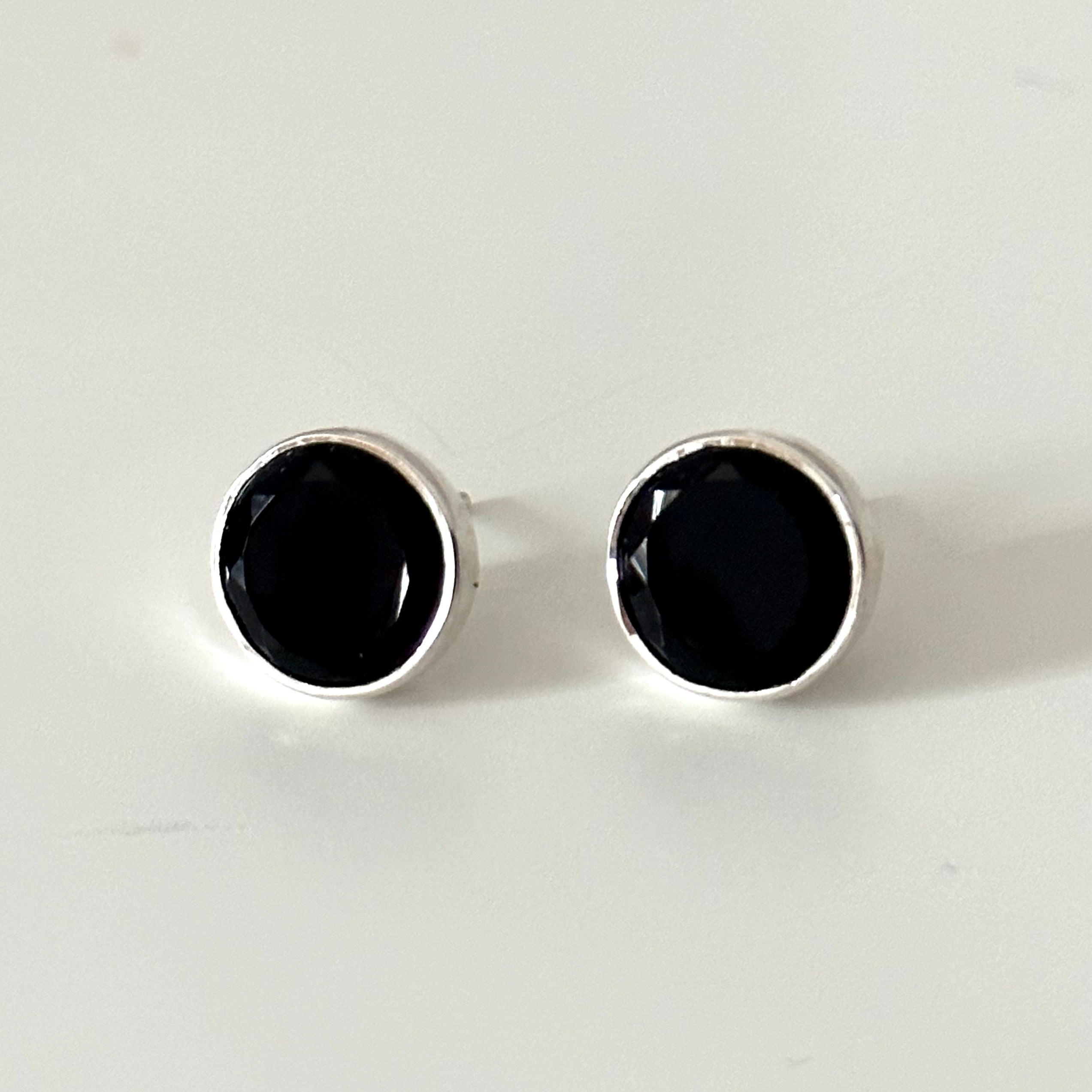 Black Onyx Studs in Sterling Silver with a Round Faceted Gemstone - Milina London