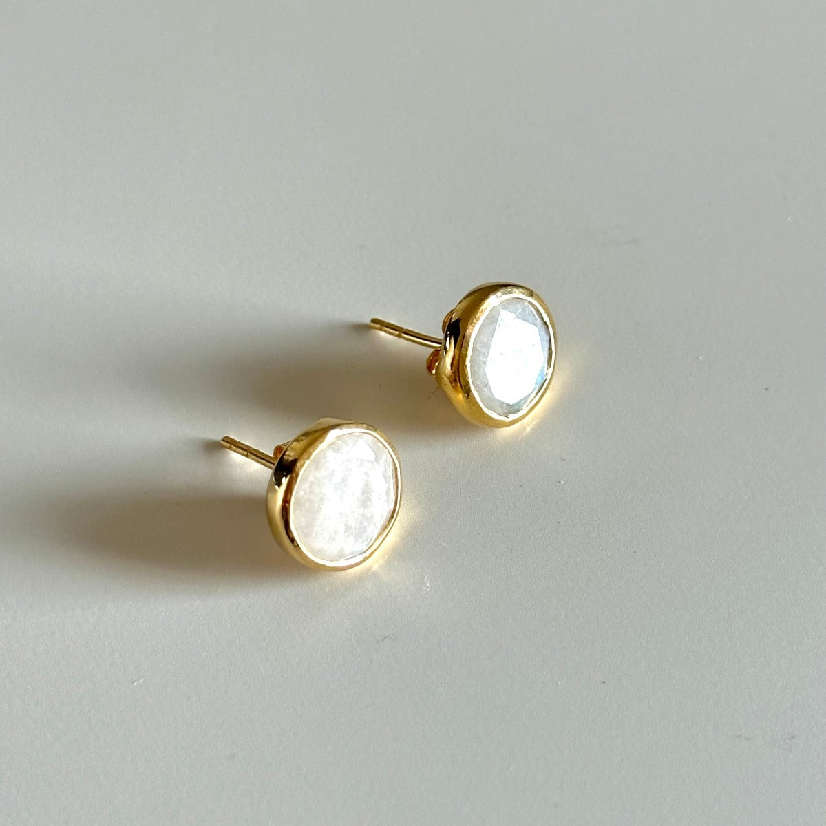 Round Rainbow Moonstone Gemstone Studs - Milina London